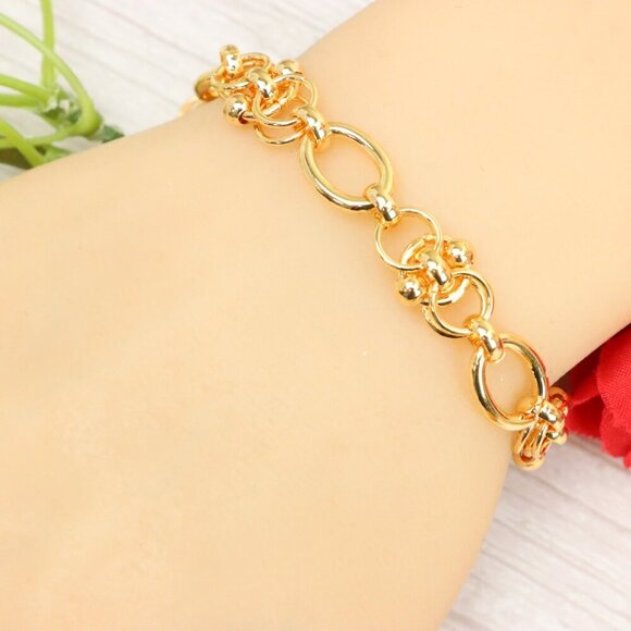 "Trendy Handmade Bracelet – A Thoughtful Gift for Girls & Women | UNVRC1617 - Picture 2 of 10